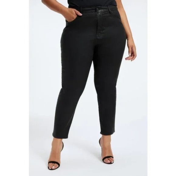 NEW $185 GOOD AMERICAN [‎ PLUS 24 ] Good Legs Coated Skinny Jeans in Black - Picture 1 of 16